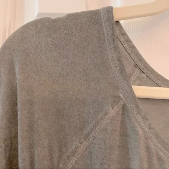 Dantelle Short Sleeve Smoky Gray Tunic/Blouse/Shirt EUC - Picture 4 of 9